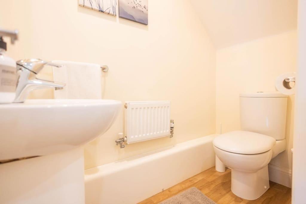The Wellness Lodge- Gym, Table Tennis, Cinema, Parking And More! Bath Exteriér fotografie