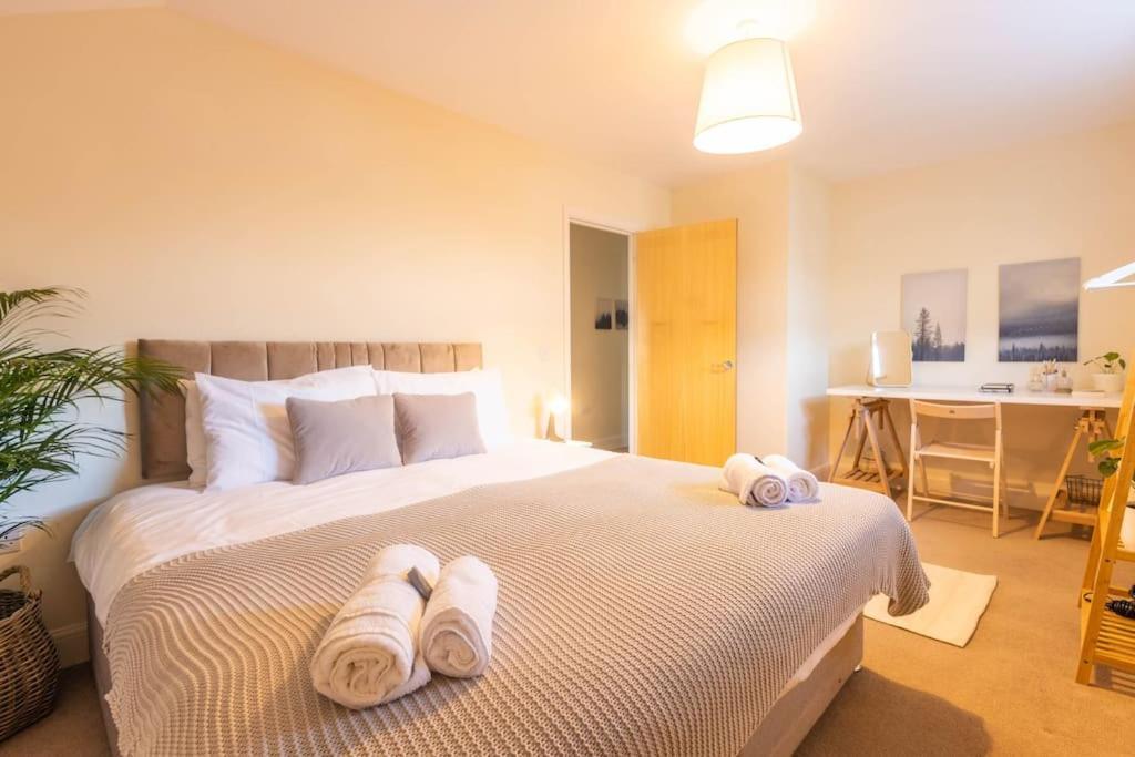 The Wellness Lodge- Gym, Table Tennis, Cinema, Parking And More! Bath Exteriér fotografie
