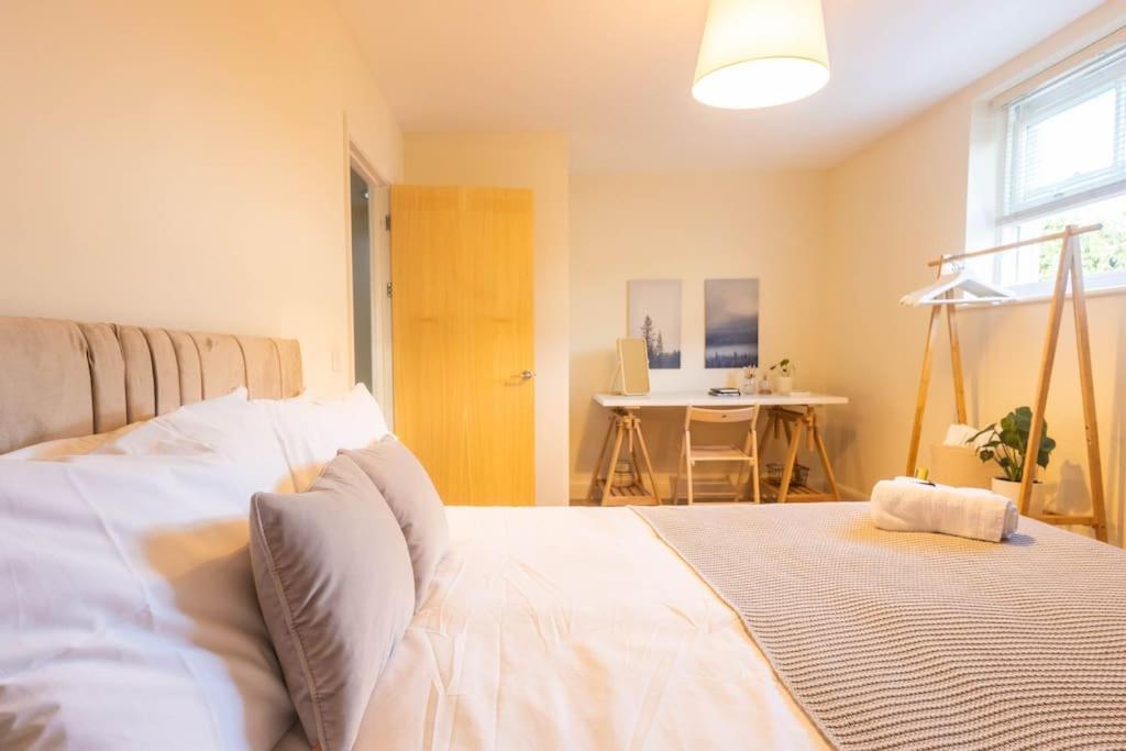 The Wellness Lodge- Gym, Table Tennis, Cinema, Parking And More! Bath Exteriér fotografie